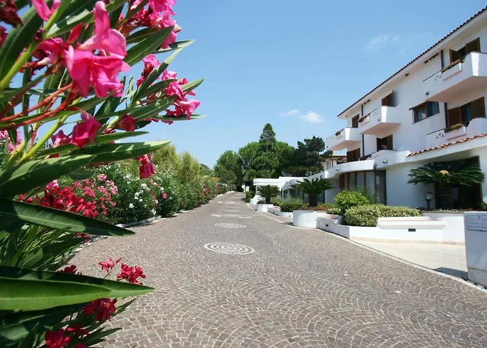 Hotel Village Scoglio Della Galea 4*