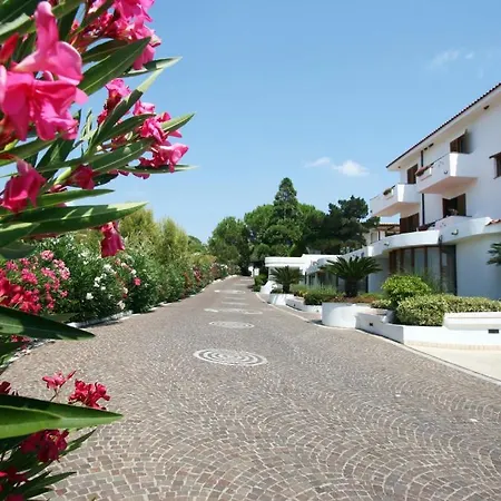 Hotel Village Scoglio Della Galea 4*