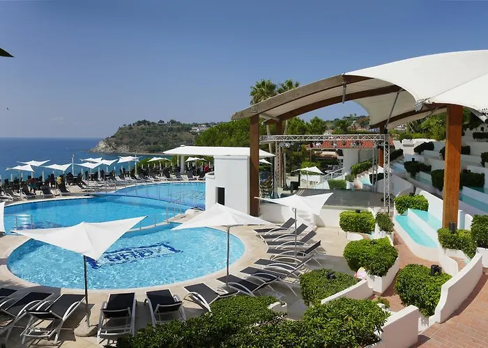 斯格利奥德拉加莱亚酒店 4*